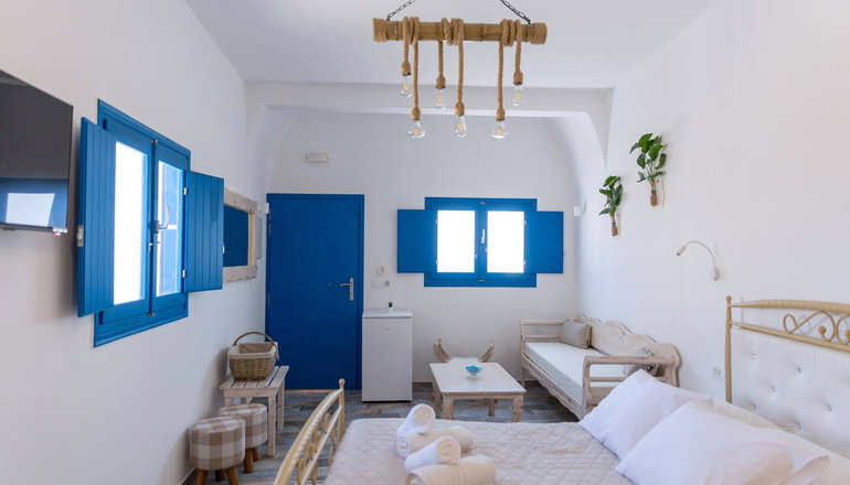 Santorita Suites
