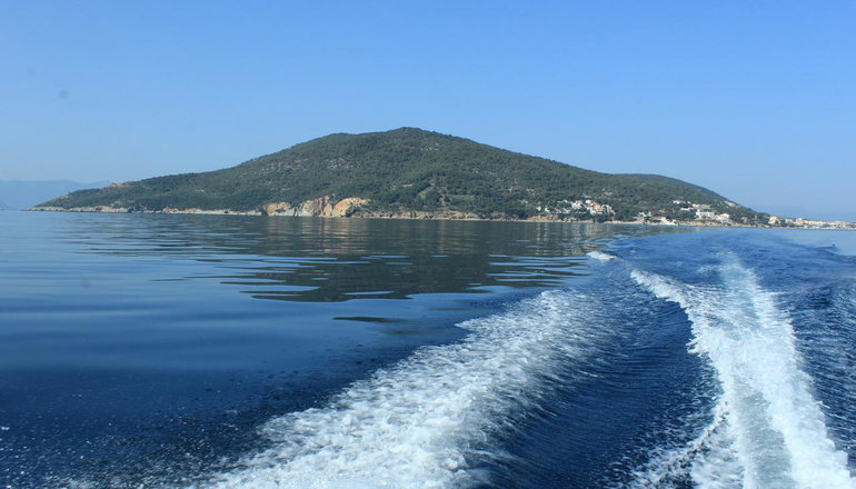 Saronis Hotel