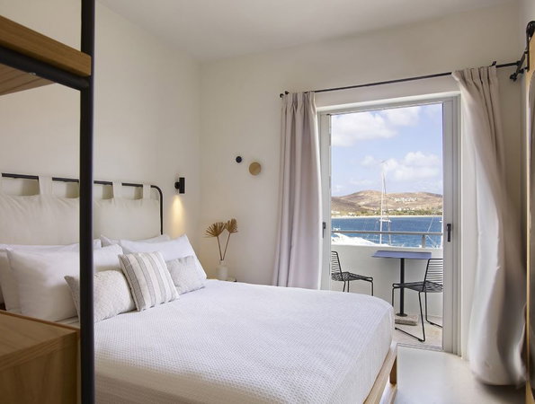 Chill & Co. Serifos