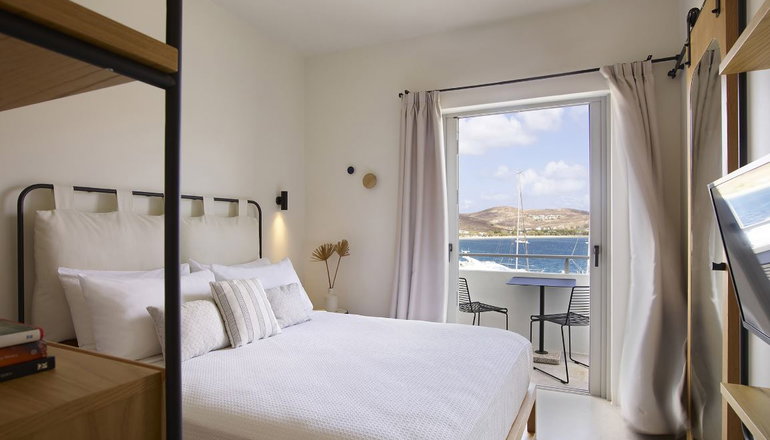 Chill & Co. Serifos