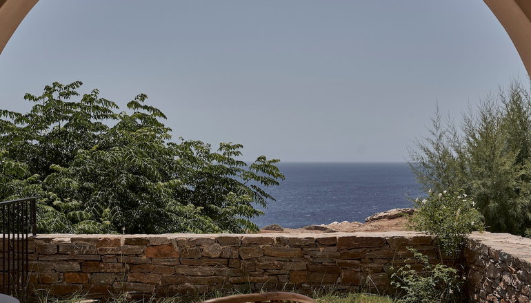 4* NOS Hotel & Villas - Φάρος, Σίφνος