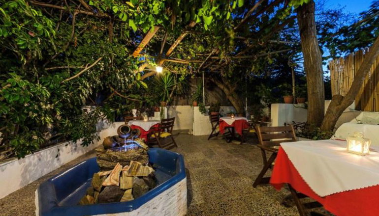 Semiramis Guesthouse - Αδάμαντας, Μήλος