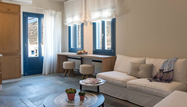 Sifnos House Rooms & Spa