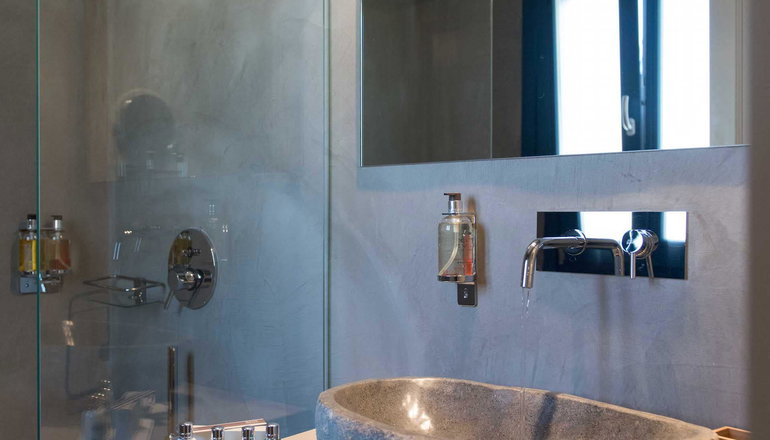 Sifnos House Rooms & Spa