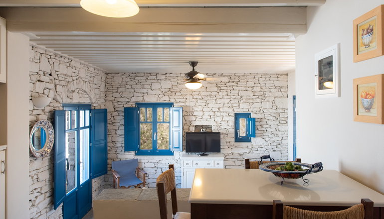 Sifnos House Rooms & Spa