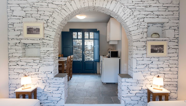 Sifnos House Rooms & Spa