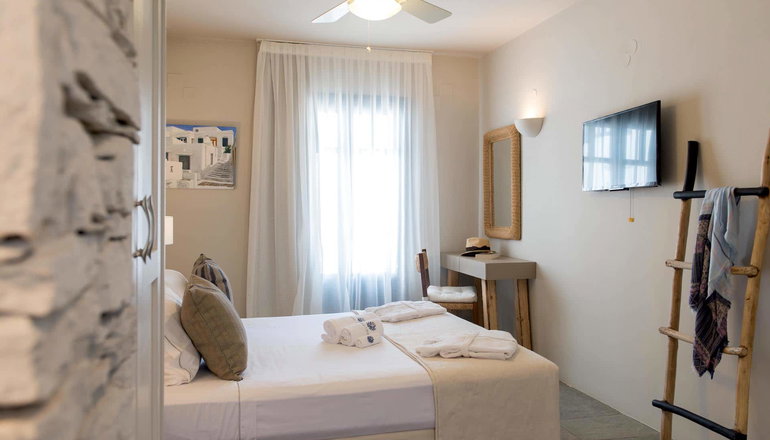 Sifnos House Rooms & Spa