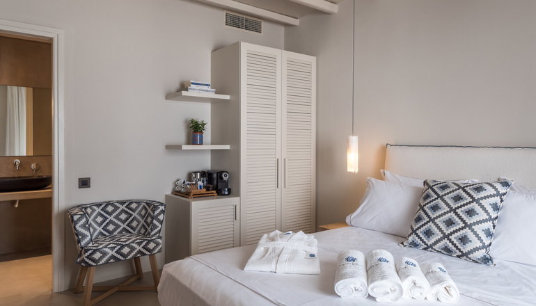 Sifnos House Rooms & Spa
