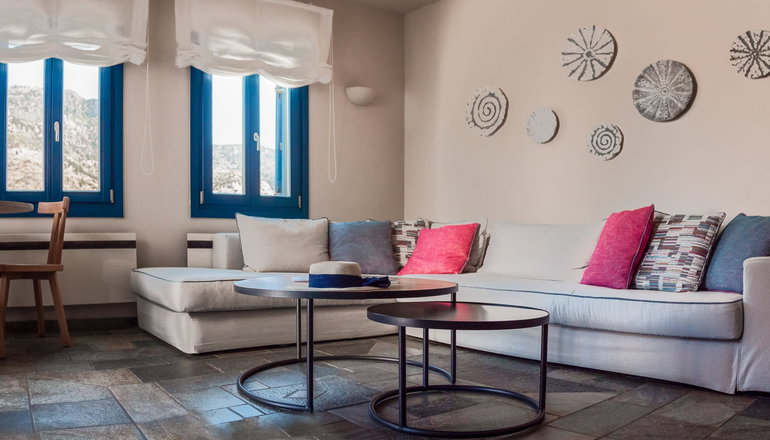 Sifnos House Rooms & Spa