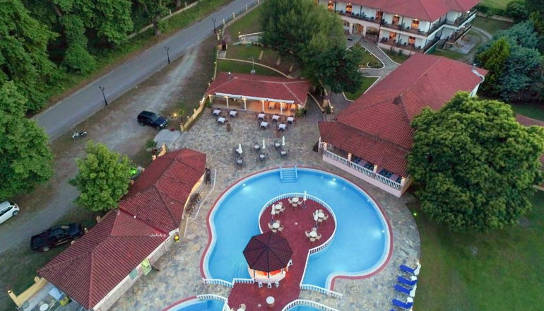 Sintrivanis Resort Beach
