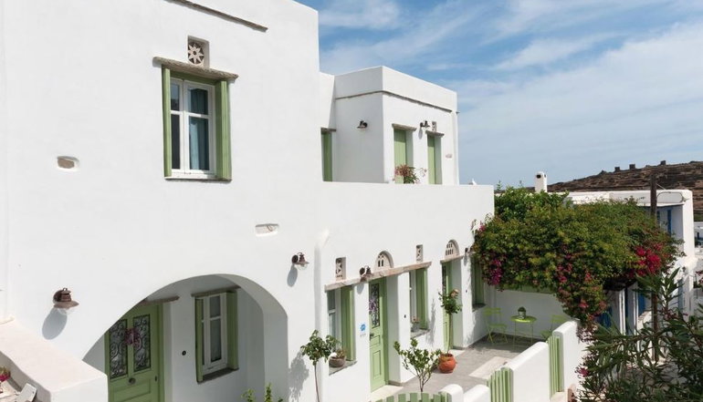 Skaris Guesthouse