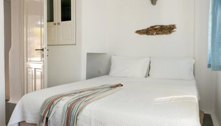 Skaris Guesthouse