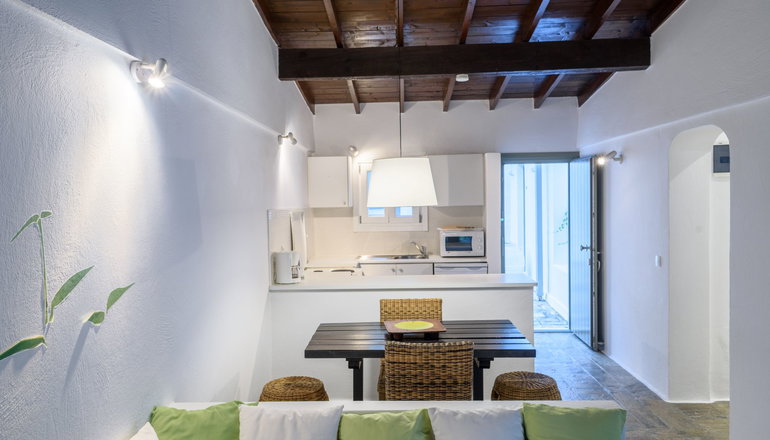 Skiathos Holidays Suites & Villas - Βρομόλιμνος, Σκιάθος