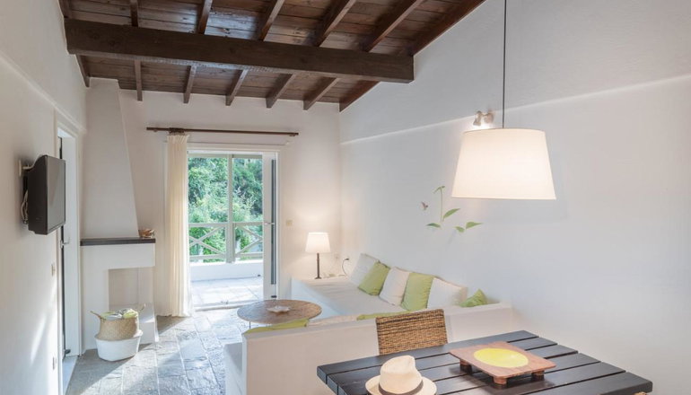 Skiathos Holidays Suites & Villas - Βρομόλιμνος, Σκιάθος