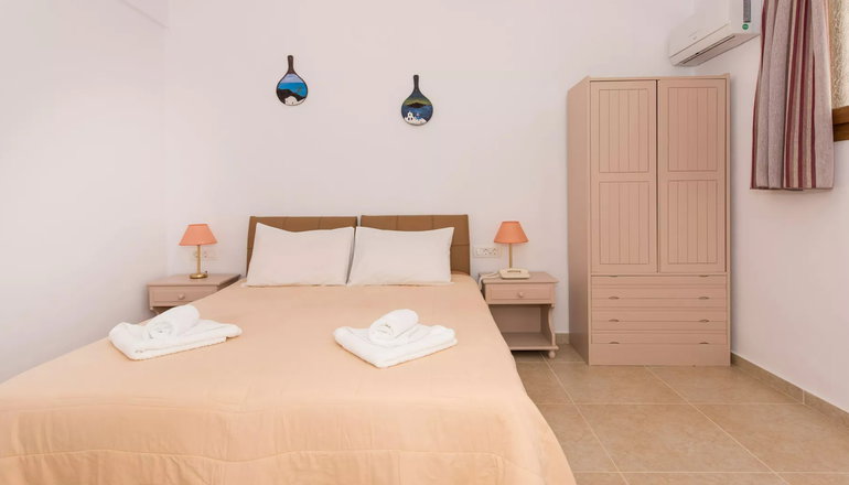 Smaragdi Hotel