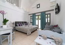 Smaragdi Hotel