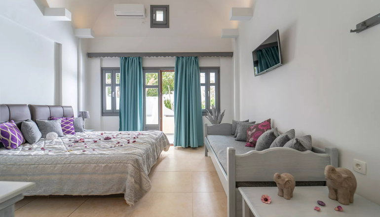 Smaragdi Hotel
