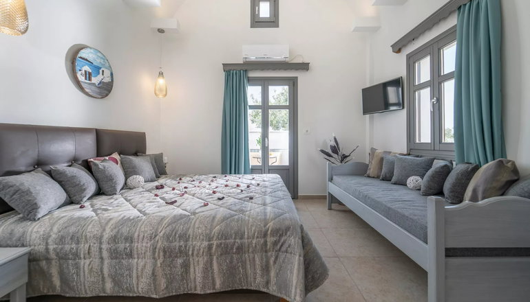 Smaragdi Hotel
