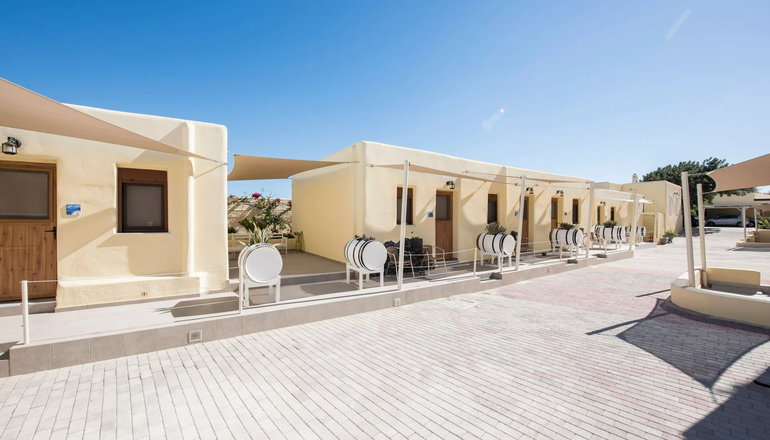 Smaragdi Hotel