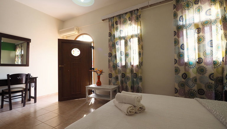 Sofia Limeni Apartments
