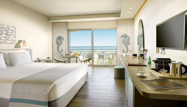 5* St Raphael Resort