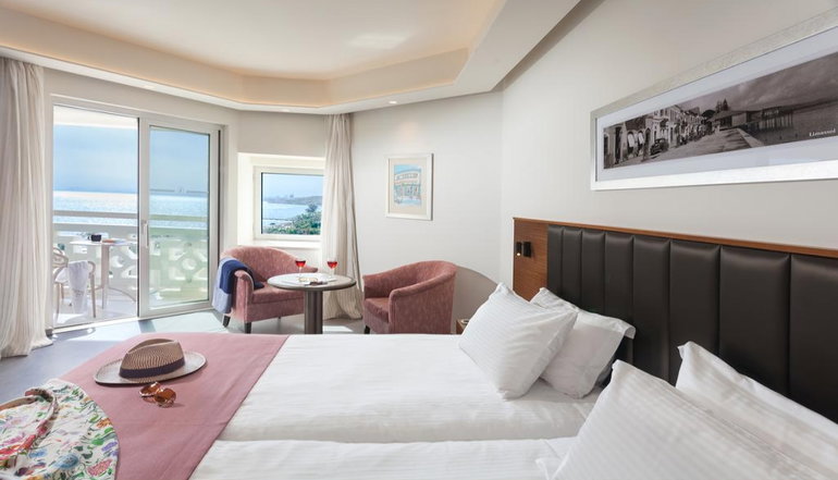 5* St Raphael Resort