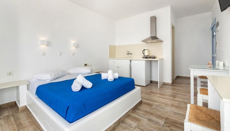 Stratos Apartments & Studios