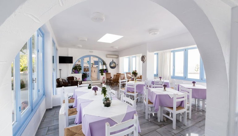 Stratos Apartments & Studios