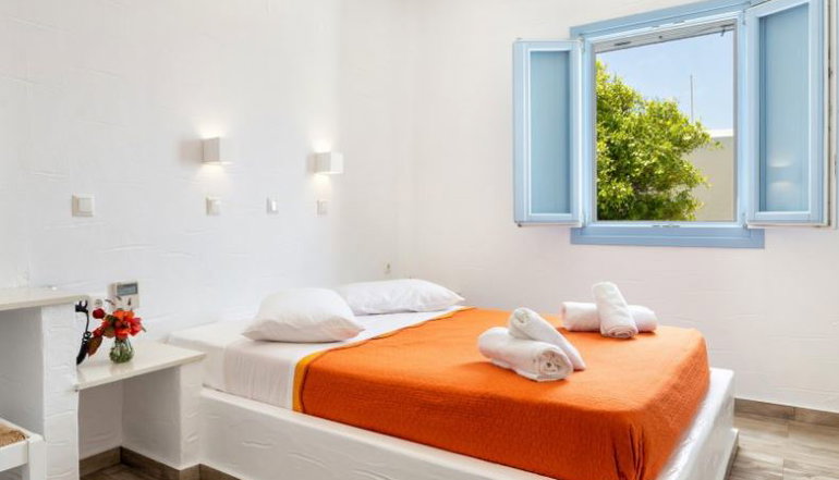 Stratos Apartments & Studios