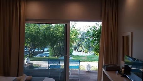 Sunny Place Resort - Δορούφι, Πόρτο Χέλι
