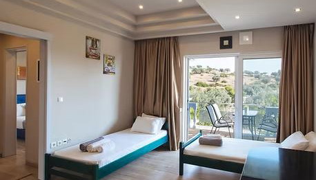 Sunny Place Resort - Δορούφι, Πόρτο Χέλι