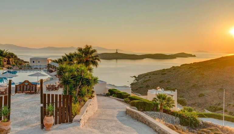 Sunrise Beach Suites - Αζόλιμνος, Σύρος