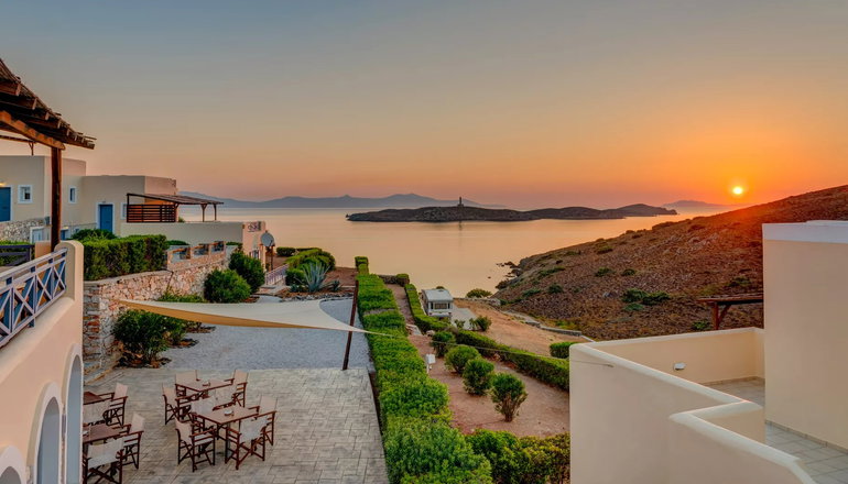 Sunrise Beach Suites - Αζόλιμνος, Σύρος