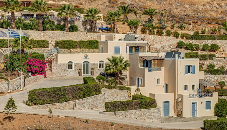 Sunrise Beach Suites - Αζόλιμνος, Σύρος