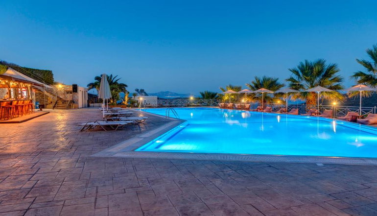 Sunrise Beach Suites - Αζόλιμνος, Σύρος