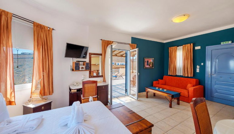 Sunrise Beach Suites - Αζόλιμνος, Σύρος