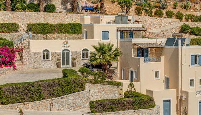 Sunrise Beach Suites - Αζόλιμνος, Σύρος