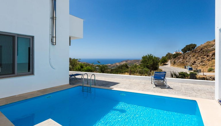 Sunset Luxury Maisonettes & Mariou Apartments