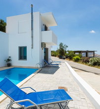 Sunset Luxury Maisonettes & Mariou Apartments
