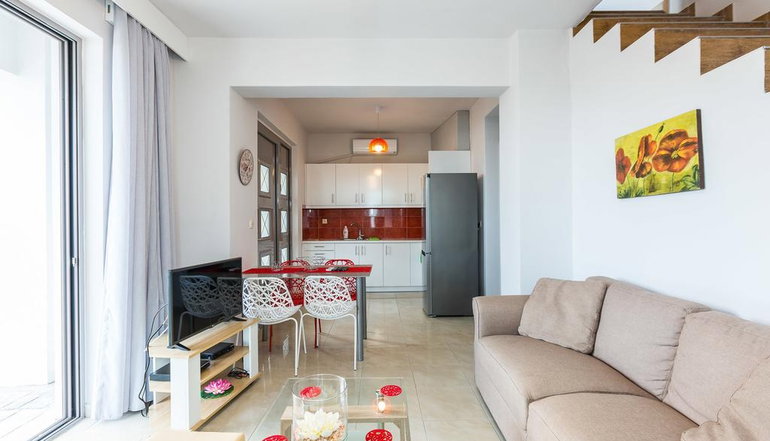Sunset Luxury Maisonettes & Mariou Apartments