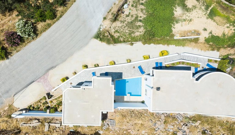 Sunset Luxury Maisonettes & Mariou Apartments