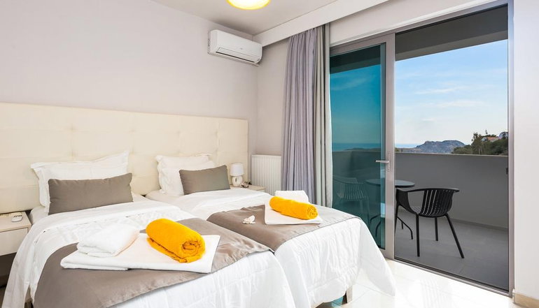 Sunset Luxury Maisonettes & Mariou Apartments