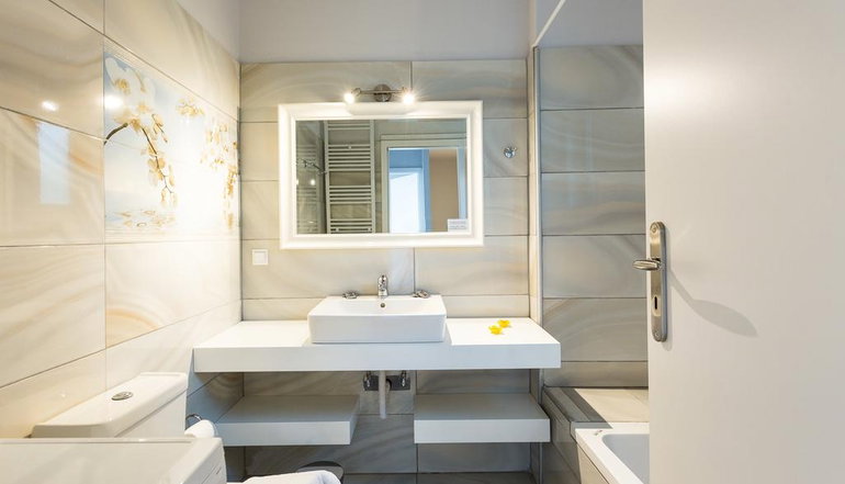 Sunset Luxury Maisonettes & Mariou Apartments
