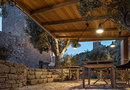 Μάνη με πρωινό για 2 άτομα