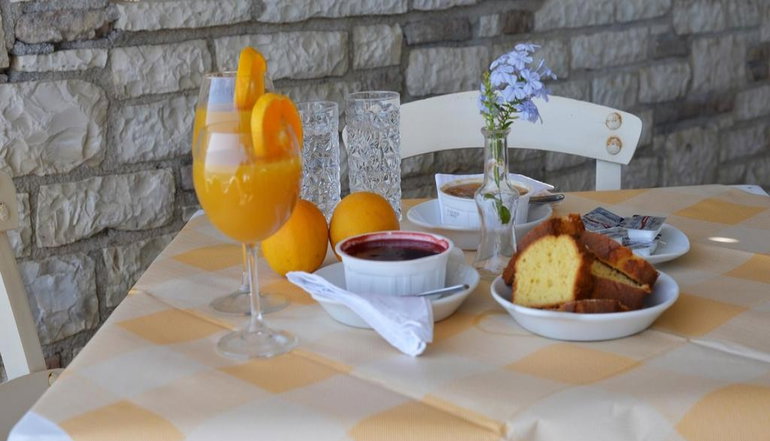 Taradella Hotel