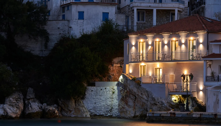 The Water Hotel - Σκιάθος