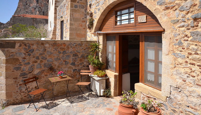 Theophano Art Hotel