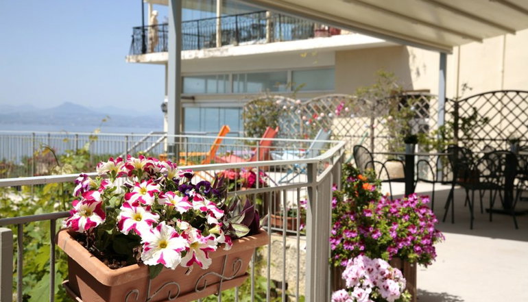 Theoxenia Hotel - Λουτράκι