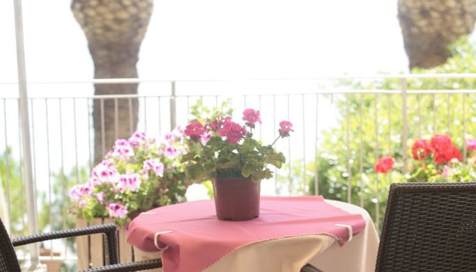 Theoxenia Hotel - Λουτράκι