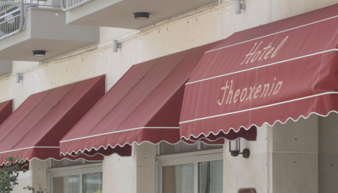 Theoxenia Hotel - Λουτράκι